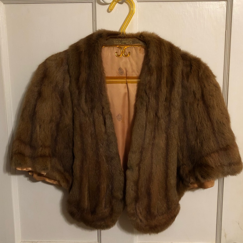 VINTAGE 1940s Fur Cape - Real Squirrel Fur